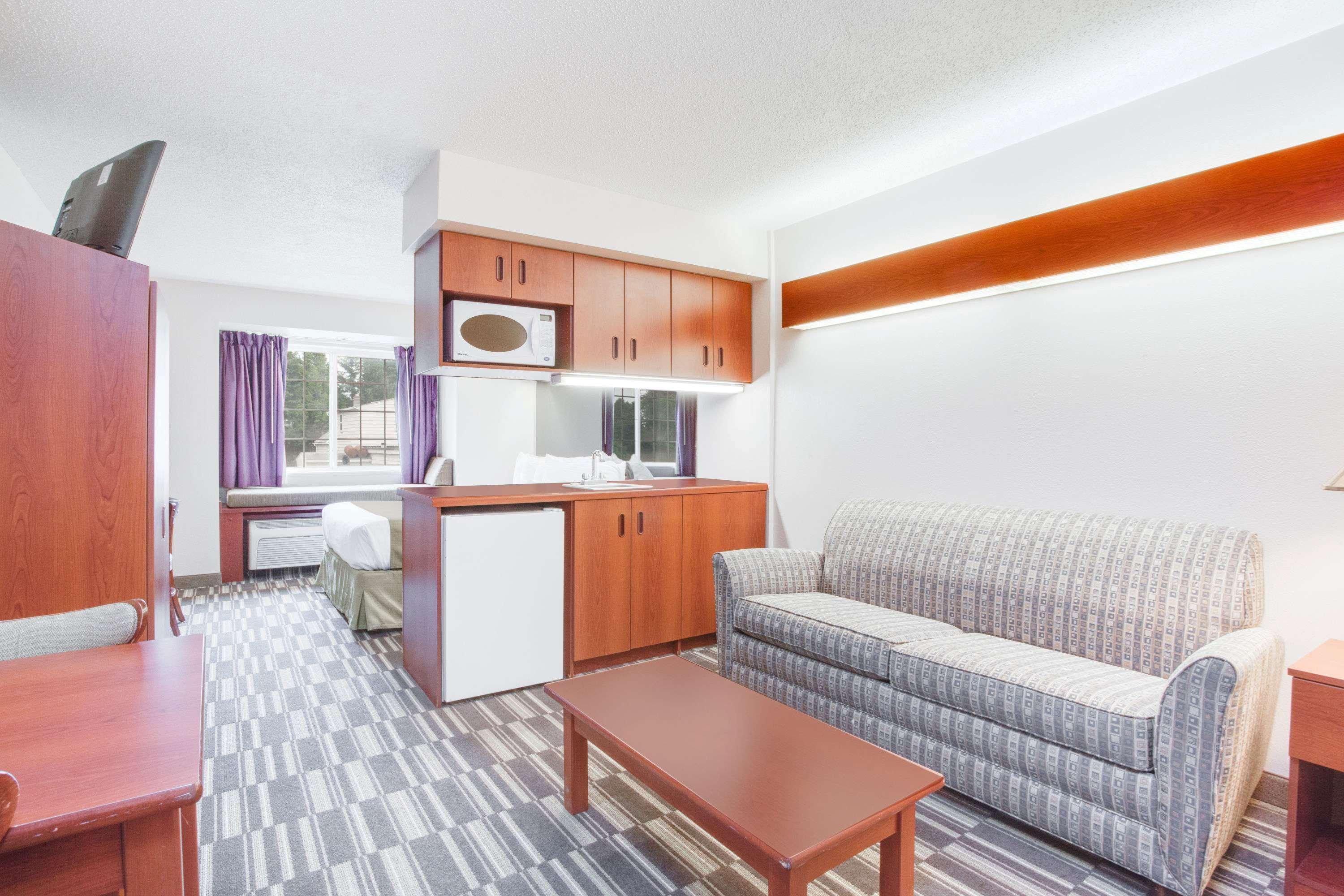 Microtel Inn & Suites By Wyndham Оулен Екстер'єр фото